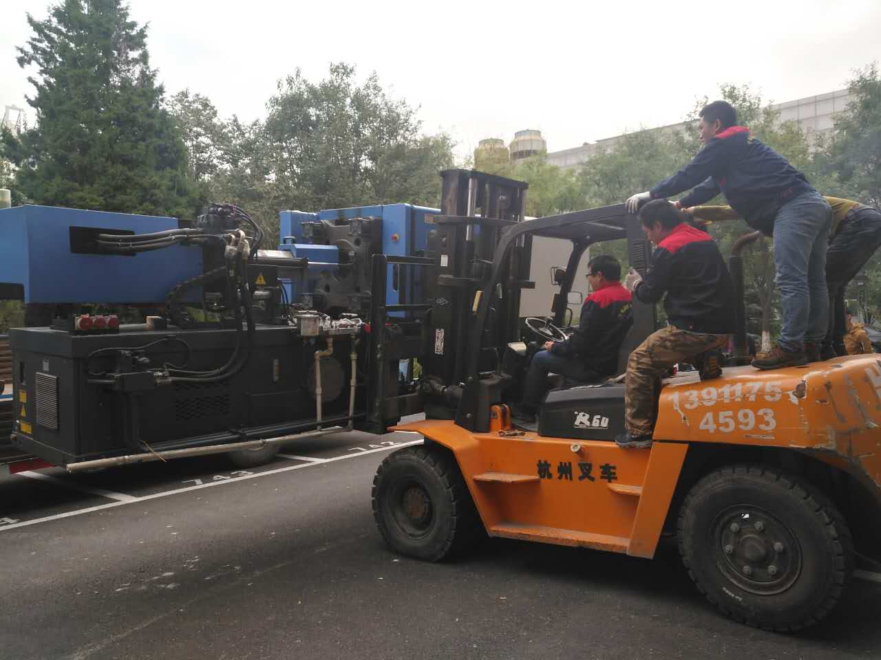 為何叉車市場中租賃比購買受用